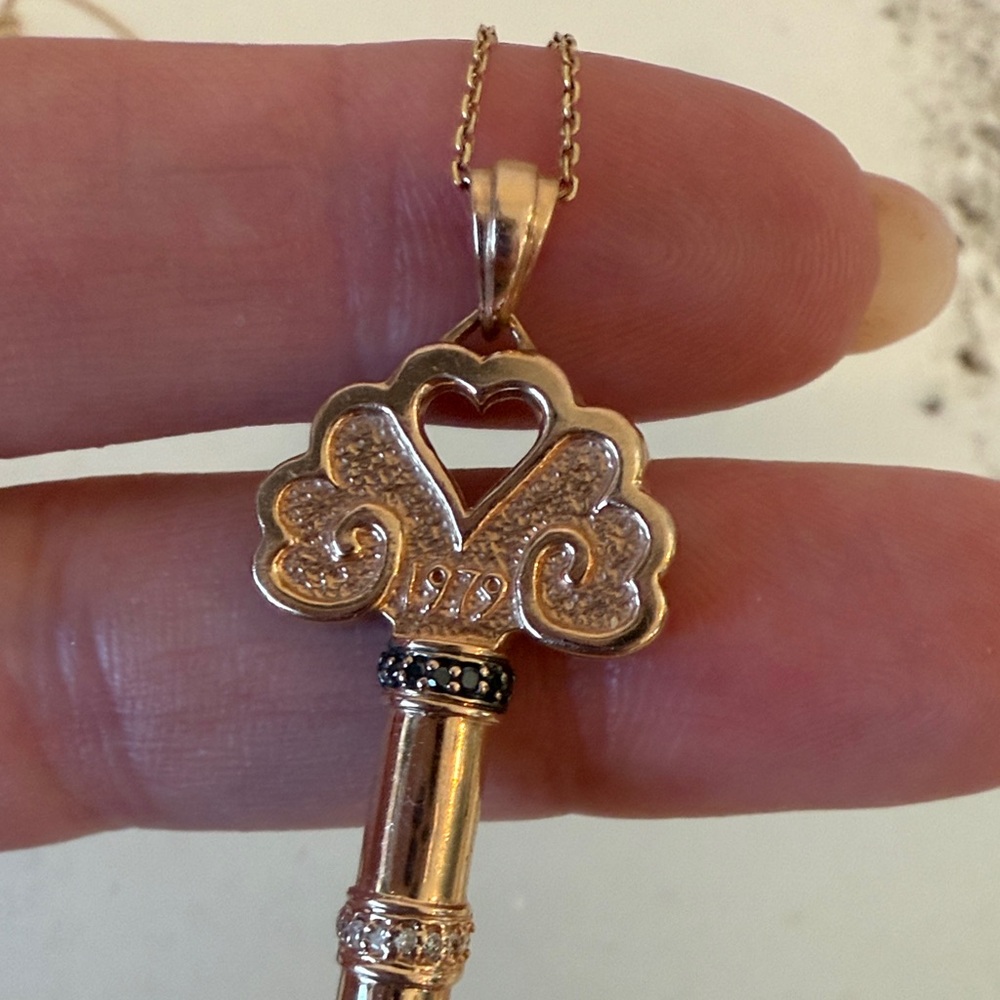 EFFY 14k rose gold key necklace almost 9 grams - Picture 7 of 14